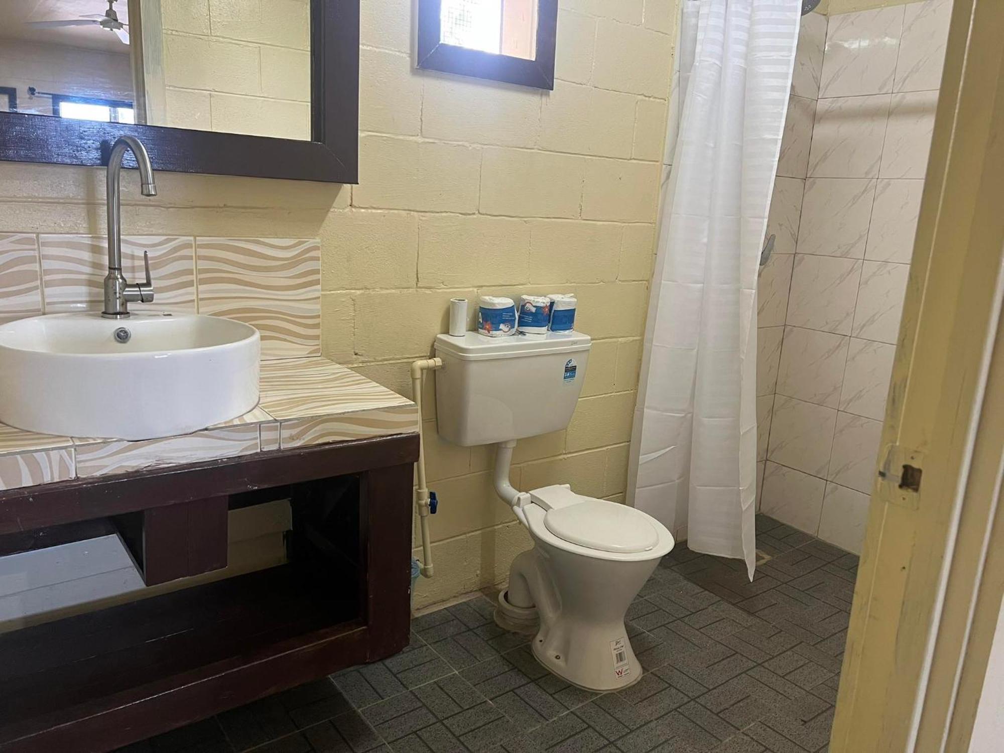 Mulifanua Transit Motel מראה חיצוני תמונה