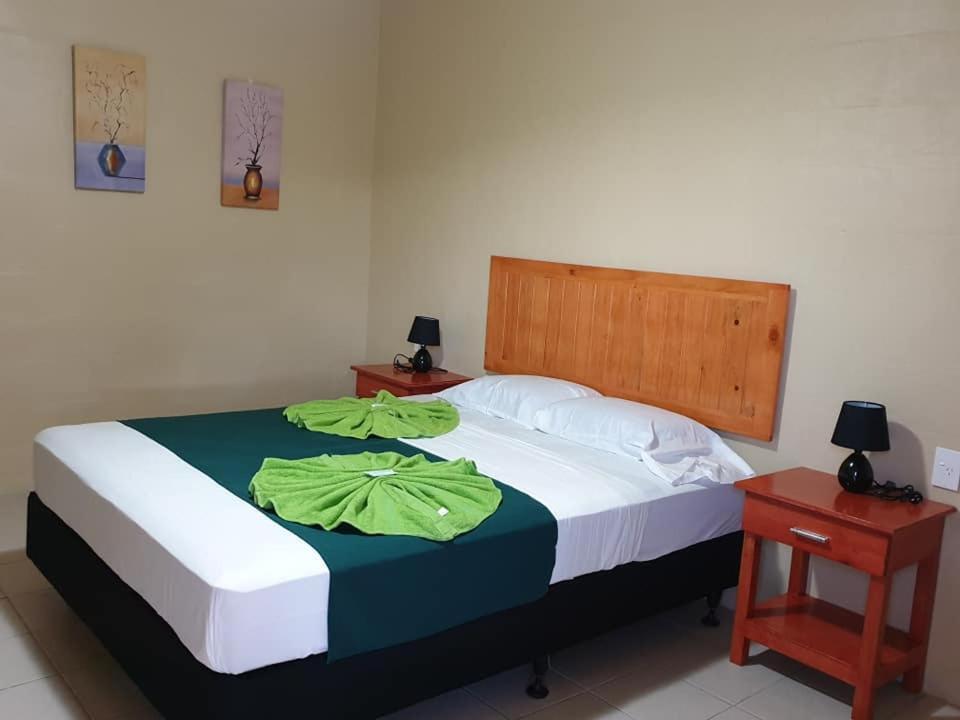 Mulifanua Transit Motel מראה חיצוני תמונה
